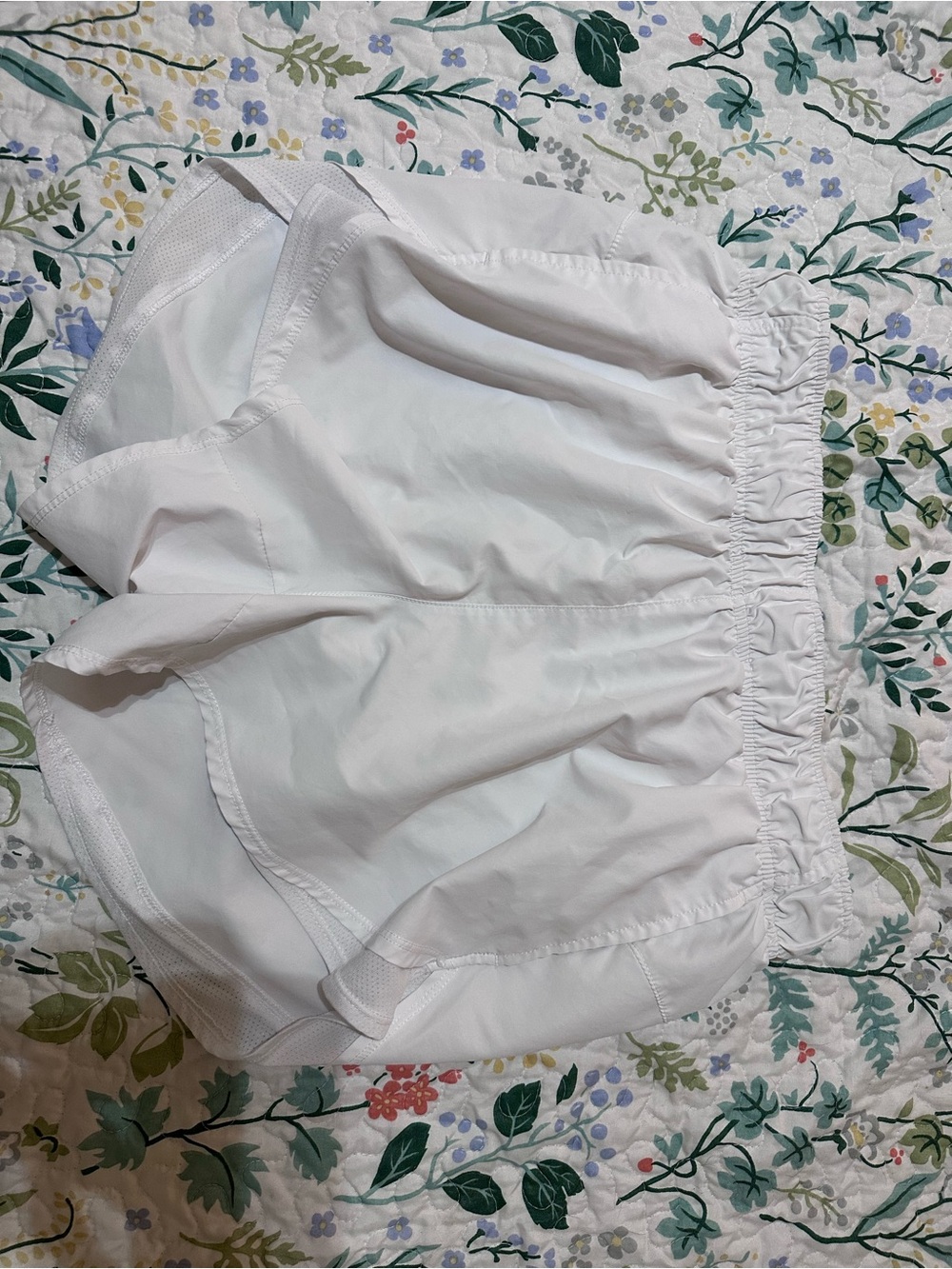 Athletic Works White Women's Elastic Waist Athletic Shorts